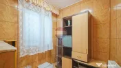 Casă cu 2 apartamente, terasă și garaj, zona Piața Un... 