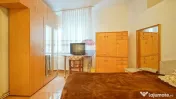 Casă cu 2 apartamente, terasă și garaj, zona Piața Un... 