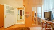 Casă cu 2 apartamente, terasă și garaj, zona Piața Un... 
