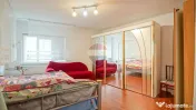 Casă cu 2 apartamente, terasă și garaj, zona Piața Un... 