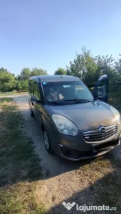 Vând Opel combo 