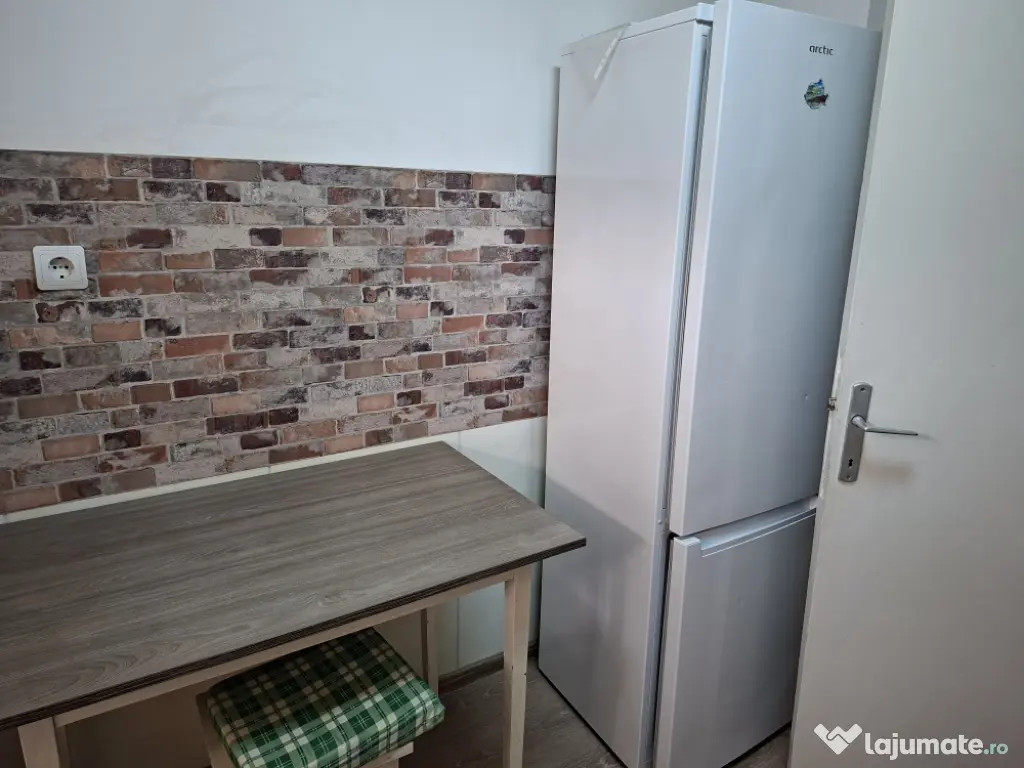 Apartament de închiriat pe Milcovului