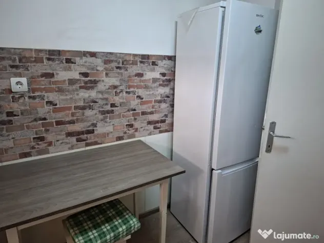 Apartament de închiriat pe Milcovului
