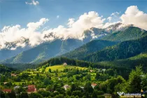 Aleasa Pensiune, pe 1.400 mp teren, in curcubeu montan, Bran