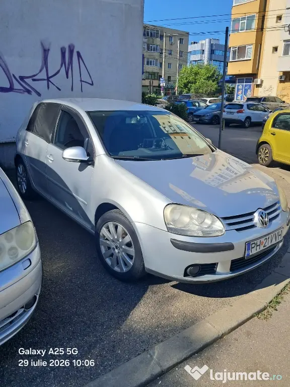 Vând Volkswagen Golf 5, an 2004