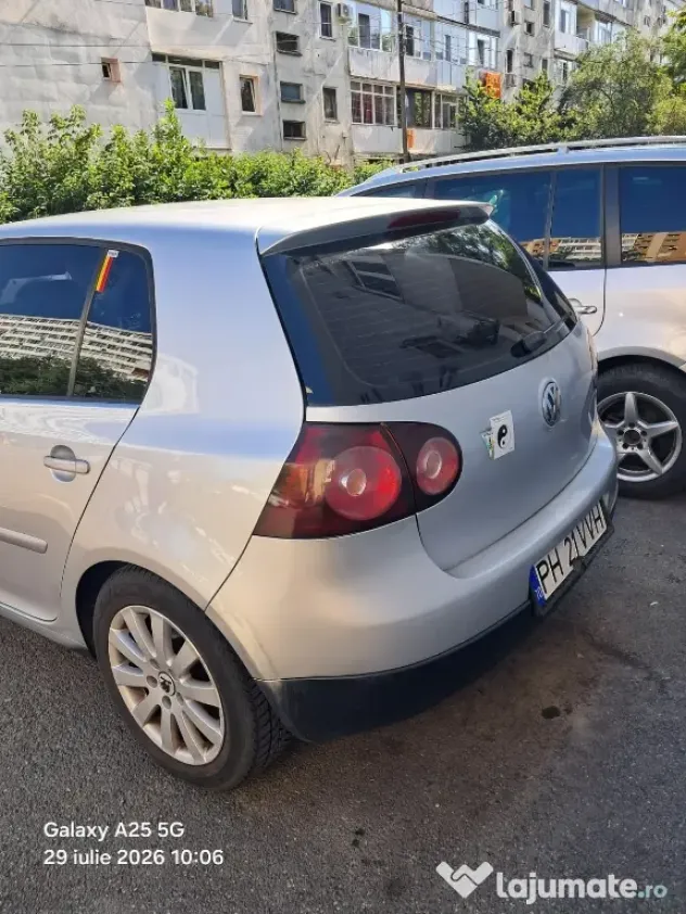 Vând Volkswagen Golf 5, an 2004