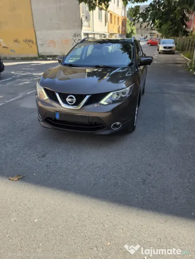 Vând Nissan Qashqai J11 1.6 DCI X-Tronic TEKNA