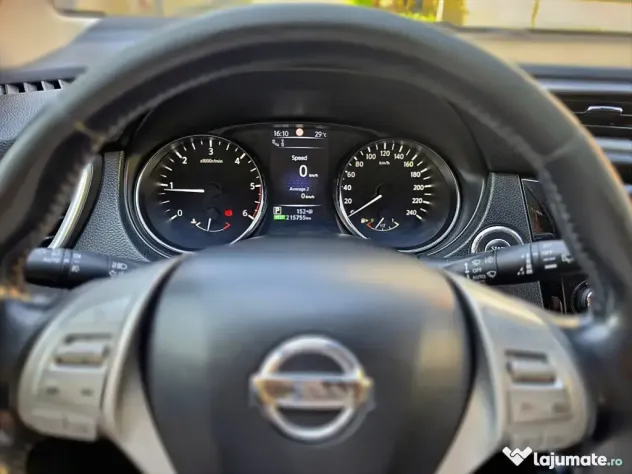 Vând Nissan Qashqai J11 1.6 DCI X-Tronic TEKNA