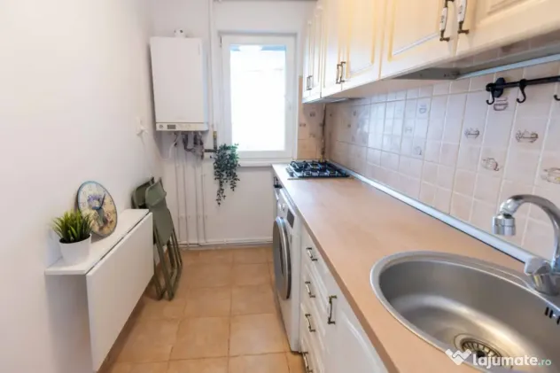 Apartament 2 camere 40,5 mp +logie 1,5mp zona Manastur