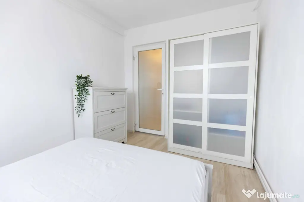 Apartament 2 camere 40,5 mp +logie 1,5mp zona Manastur
