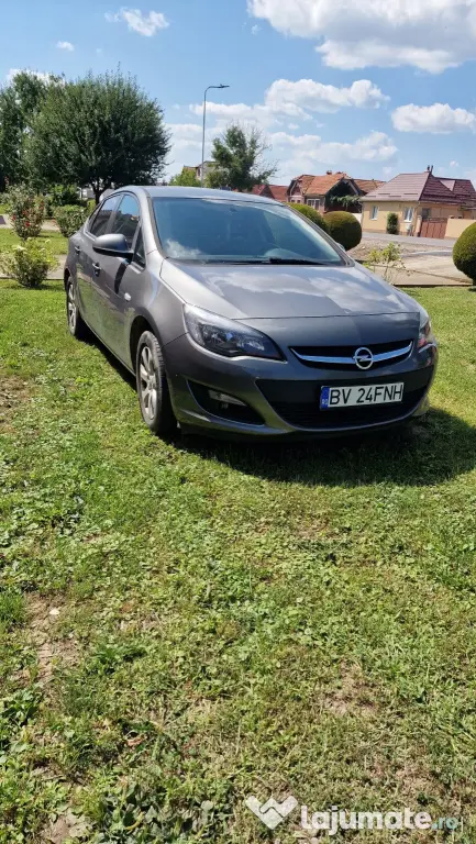 Opel Astra J Sedan 1.4 Turbo Benzină – 140 CP – 2018