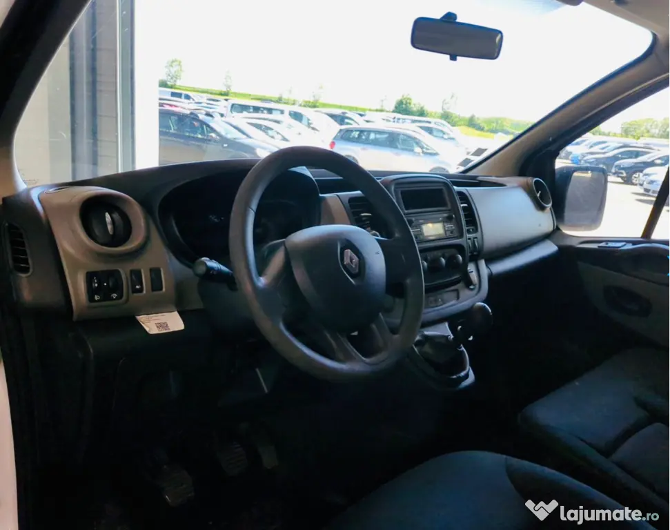 Renault Trafic 9 locuri