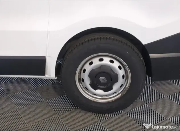 Renault Trafic 9 locuri