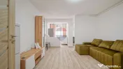 Garsonieră complet renovată de vânzare – Str. Soarel...