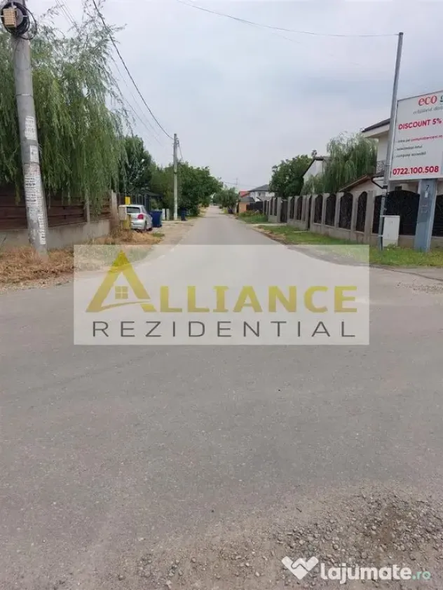 Teren 330 mpla 250-300 m de alte case.Zona in dezvoltare.