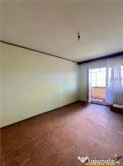 Apartament cu trei camere de renovat in Feldioara, Brasov 