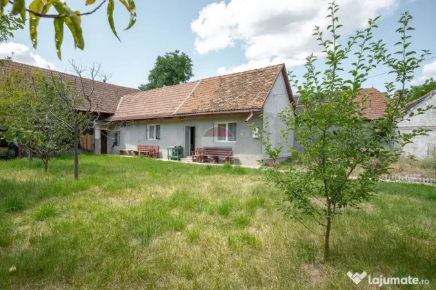 Casă locuibilă Șinca Veche – central, 931 mp teren, ...