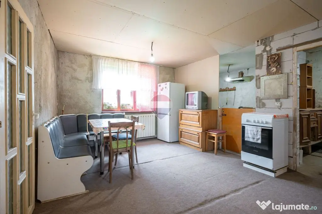 Casă locuibilă Șinca Veche – central, 931 mp teren, ...