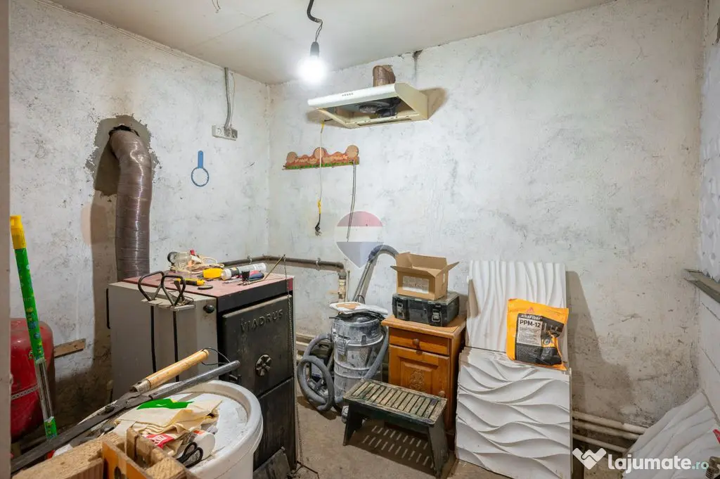 Casă locuibilă Șinca Veche – central, 931 mp teren, ...
