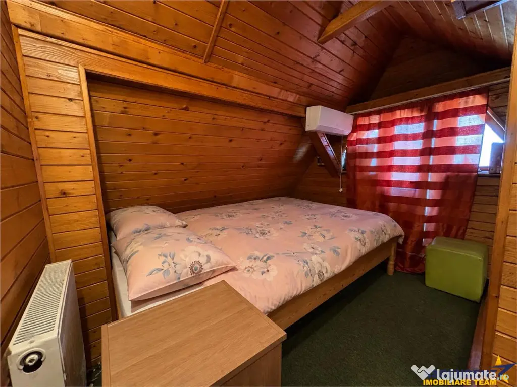 Casa familiala,790mp teren,5 dormitoare, livada,2 garaje,pan