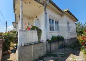 Casă 2 camere în Unirea – 847 mp teren 