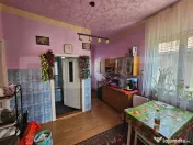 Casă 2 camere în Unirea – 847 mp teren 
