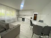 Apartament de inchiriat, cu 3 camere, 50 mp, gradina, modern