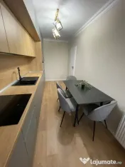 Apartament de 3 camere, semidecomandat, zona Porii, Floresti