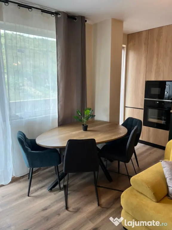 Apartament 2 camere 55,8 mp si terasa 12 mp in Floresti zona