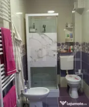 Apartament semidecomandat 2 camere, parcare inclusa ,zona St
