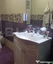 Apartament semidecomandat 2 camere, parcare inclusa ,zona St