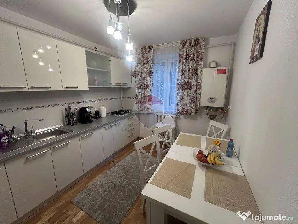 Apartament 3 camere de închiriat | Central Baia Mare | M...