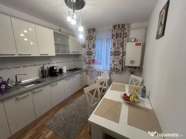 Apartament 3 camere de închiriat | Central Baia Mare | M...