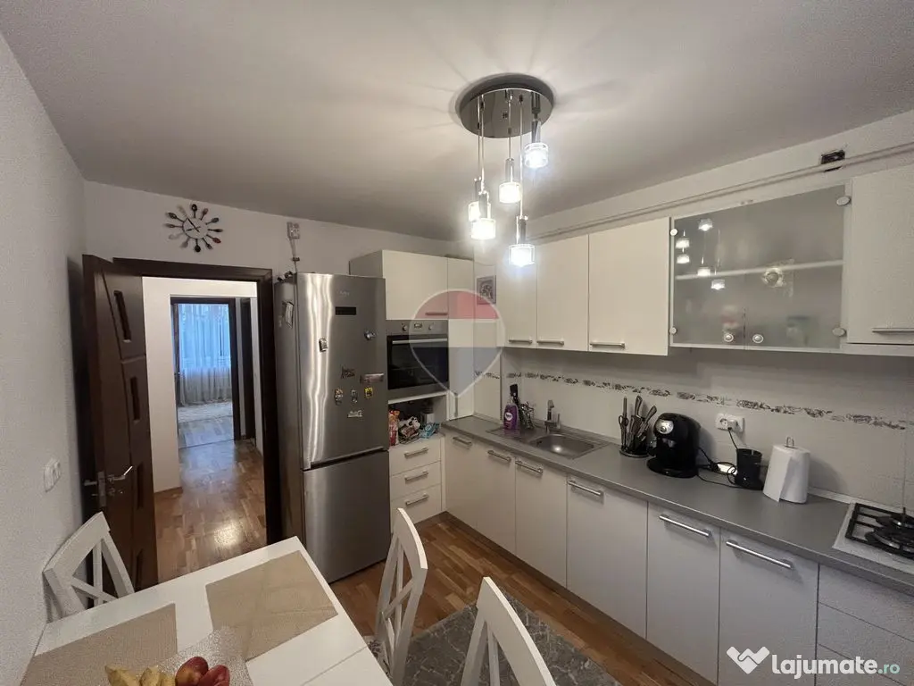 Apartament 3 camere de închiriat | Central Baia Mare | M...