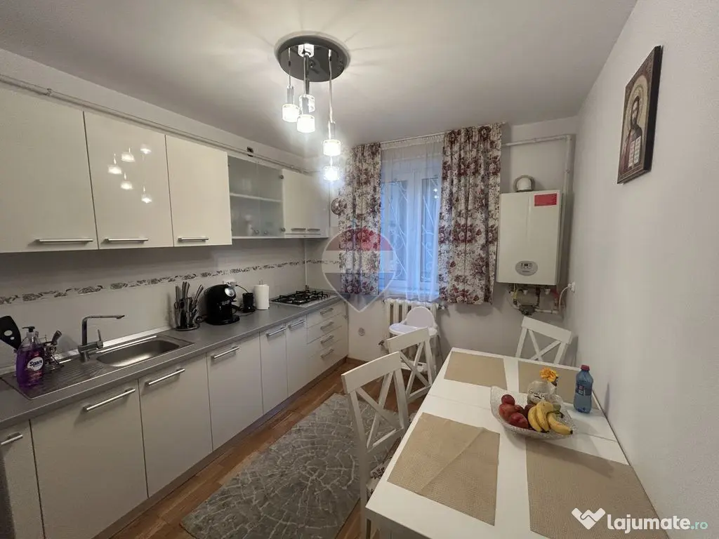 Apartament 3 camere de închiriat | Central Baia Mare | M...