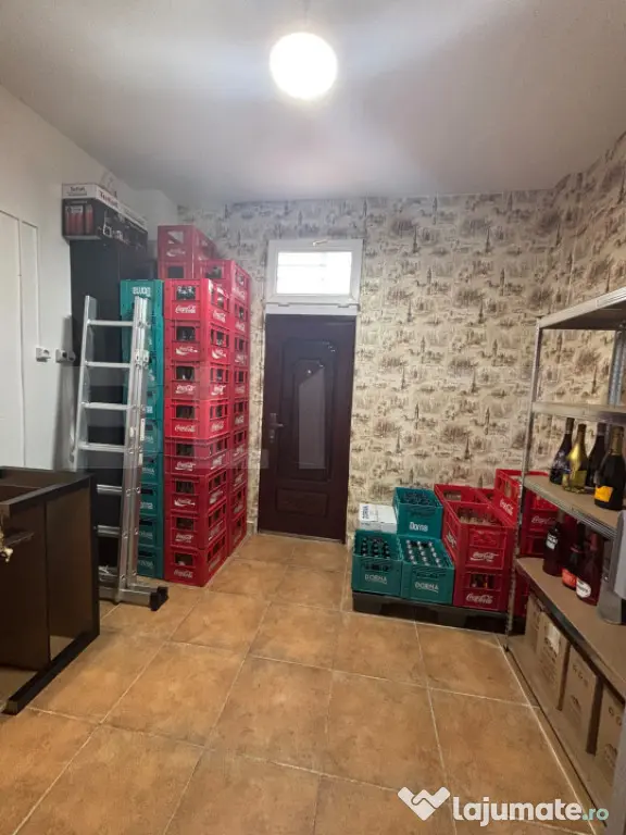 Afacere la cheie – Snack Bar complet echipat în Micro 12,