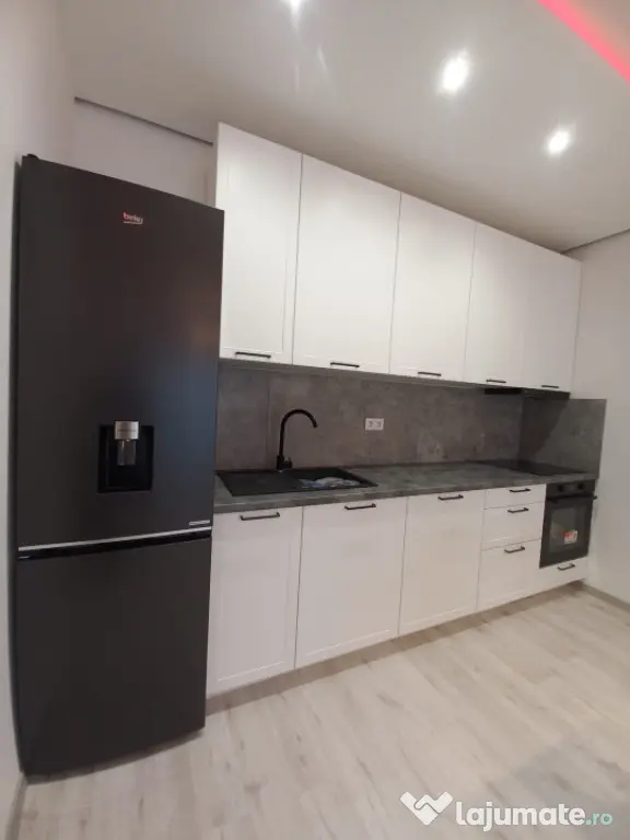 Apartament 2 camere, 47 mp, zona Eroilor, Floresti