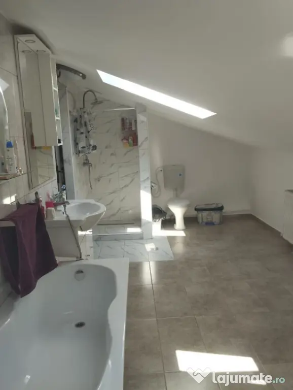 Apartament 3 camere, 98 mp, spatii depozitare, zona Manastur