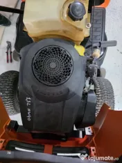 Husqvarna CT151 tractoraș de tuns iarba și gazon are 15 Cp transmisie Hidrostatică. Made in USA