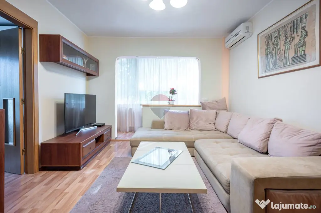 De închiriat apartament cu 3 camere și 2 parcări în A...