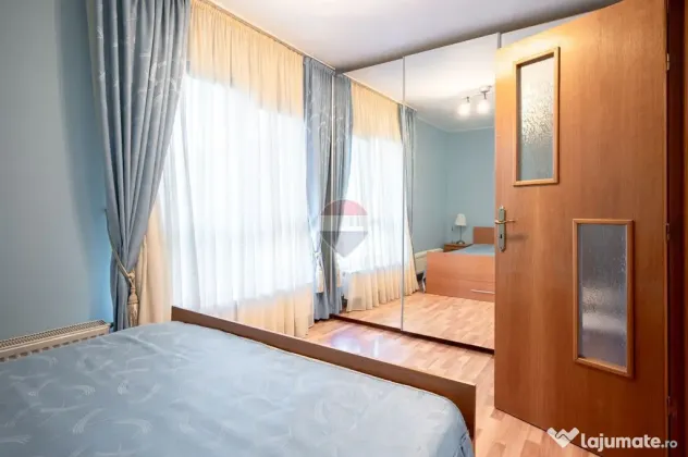 De închiriat apartament cu 3 camere și 2 parcări în A...