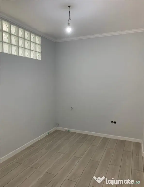 Apartament cu 4 camere, in zona Horea