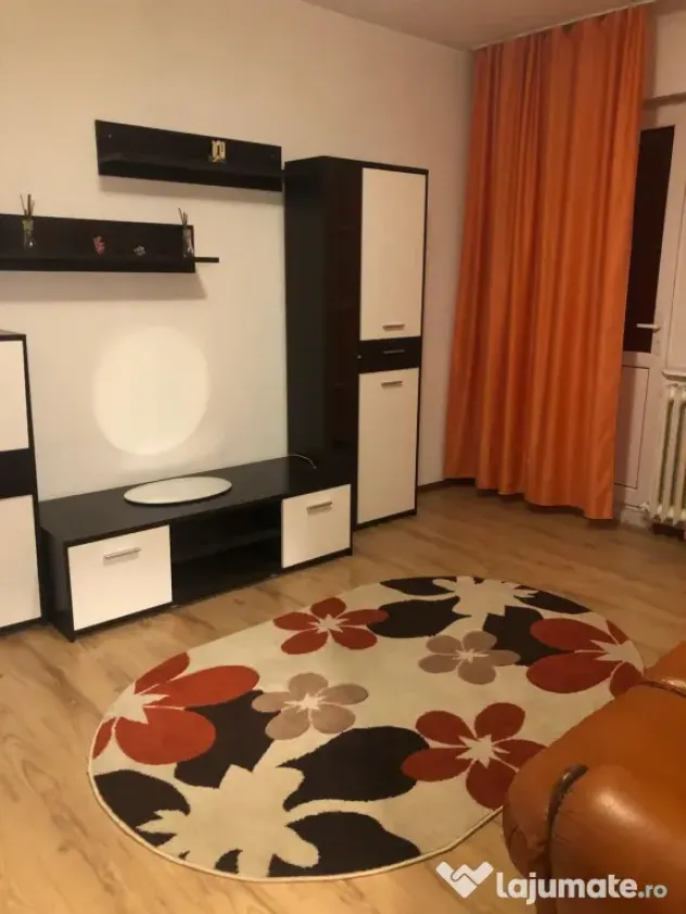 Apartament de închiriat