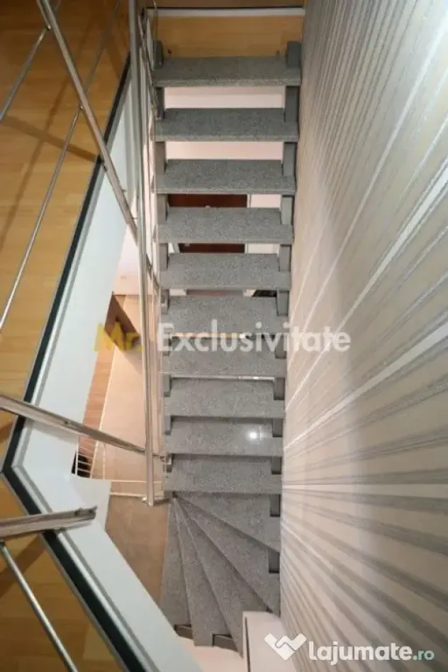 Eremia - Apartament 3 camere + studio | Scara interioara!