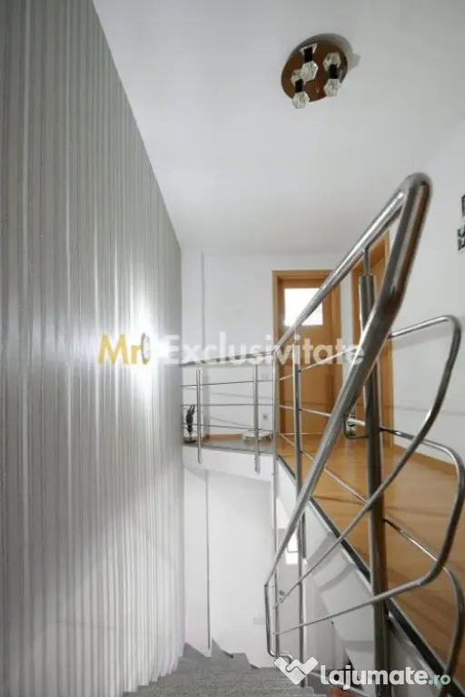 Eremia - Apartament 3 camere + studio | Scara interioara!