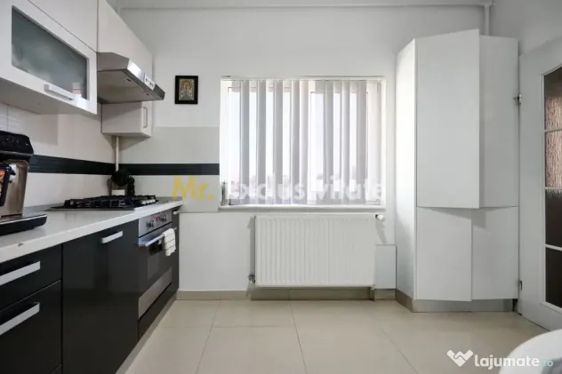 Eremia - Apartament 3 camere + studio | Scara interioara!