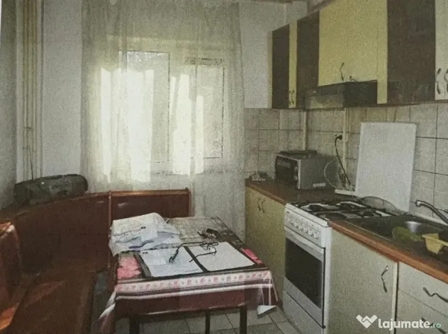 Apartament 3 camere Calea Bucuresti,-Judetean decomandat,135