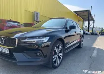 Volvo V60 CC (Cross Country) B4 (diesel/mild hybrid) 2.0