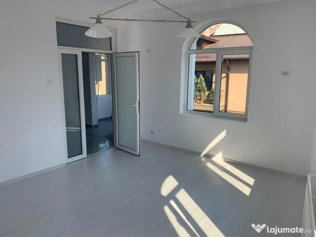 Dacia - Vasile Lascar I Vila 9 camere I Renovata recent