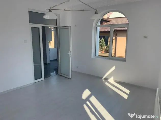 Dacia - Vasile Lascar I Vila 9 camere I Renovata recent